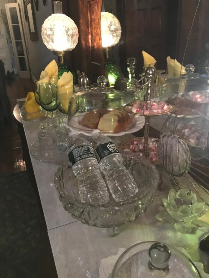 Bel'S Inn Bed And Breakfast 金斯顿 外观 照片